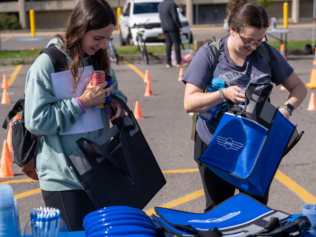 GoCentroBus's tweet photo. Yesterday, Centro attended the Buses, Bikes & Good Vibes event for @sunyoswego students! 🚍🚲

Participants learned how to navigate the local bus system, plan their trips and ride Centro safely. They also learned about bike safety, including road and bike lane rules, proper hand signals, and even put their skills to the test in a bike safety obstacle course!

Thank you, SUNY Oswego, for having us! We’re always happy to help students build the confidence and knowledge they need to safely navigate their community. 💚💛

#GoCentroBus #sunyoswego