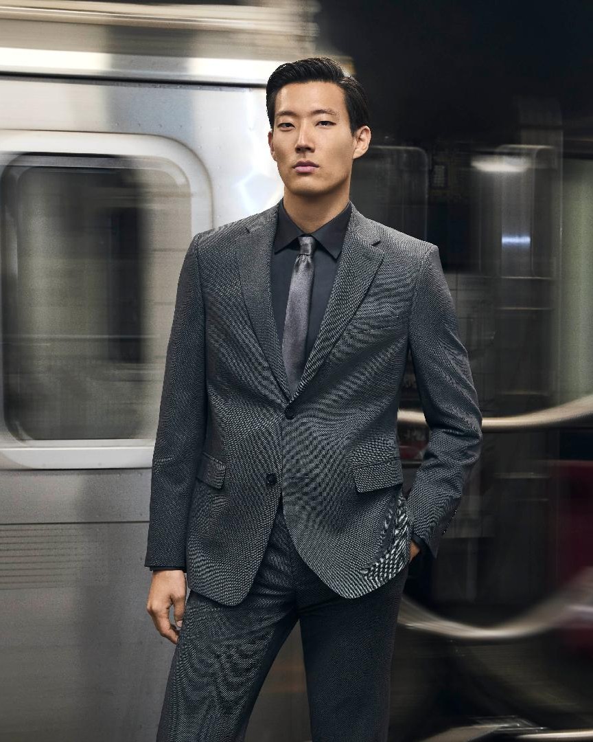 VanHeusen's tweet photo. Suiting made for the city. https://t.co/GhN3Cp63Oa