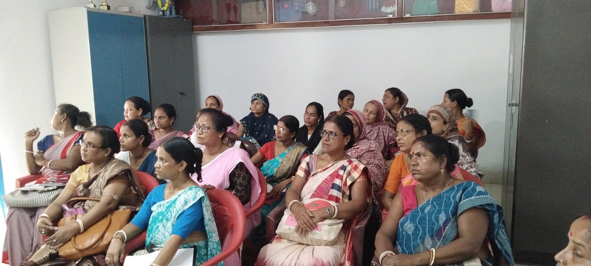dc_hailakandi's tweet photo. Today, the District Tobacco Control Cell, Hailakandi, held a training session on tobacco control and COTPA Act provisions at the District ASRLM Office Meeting Hall, raising awareness about health hazards.
@CMOfficeAssam  @diprassam https://t.co/SAufBSbdub