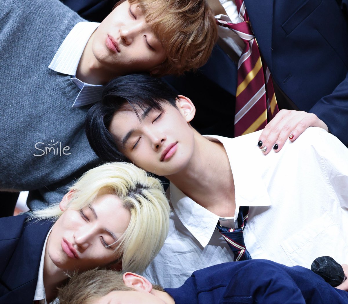 smilee0708's tweet photo. 260929
Mark on Me 韓国 WEVERSE 
スペシャルオフライン・ファンサイン会
JOJO Goodnight 💤😴
#ジョウ #JO #죠 #앤팀 #andTEAM https://t.co/bfimiwl1Tp