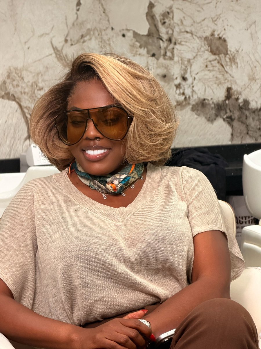 thenanaaba's tweet photo. Biggest fan of teams fooo 

Hair: Oh My Hair 💕 https://t.co/EpEnpghSio