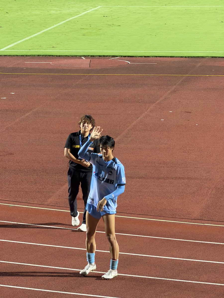 SoKoN022's tweet photo. 山口遠征から
無事我家に帰ってきました
なんとか勝てましたが
内容酷かったです😓
まあ勝ってなんぼのトーナメントなので😅

最後
東家くんもきてくれました😊

山口のスタッフの皆様
ありがとうございました🙇🏻

#ルヴァンカップ
#維新ミライフスタジアム
#アビスパ福岡
#ＦＣ大阪 https://t.co/83VWJt7T0l