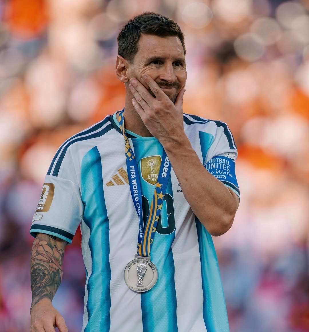 GoalVersee's tweet photo. 🚨 BREAKING: Lionel Messi will present every of this medals for Argentina before the kick off on October 6th. 

He has 9 medals in total for Argentina. https://t.co/zz3V09xu6m