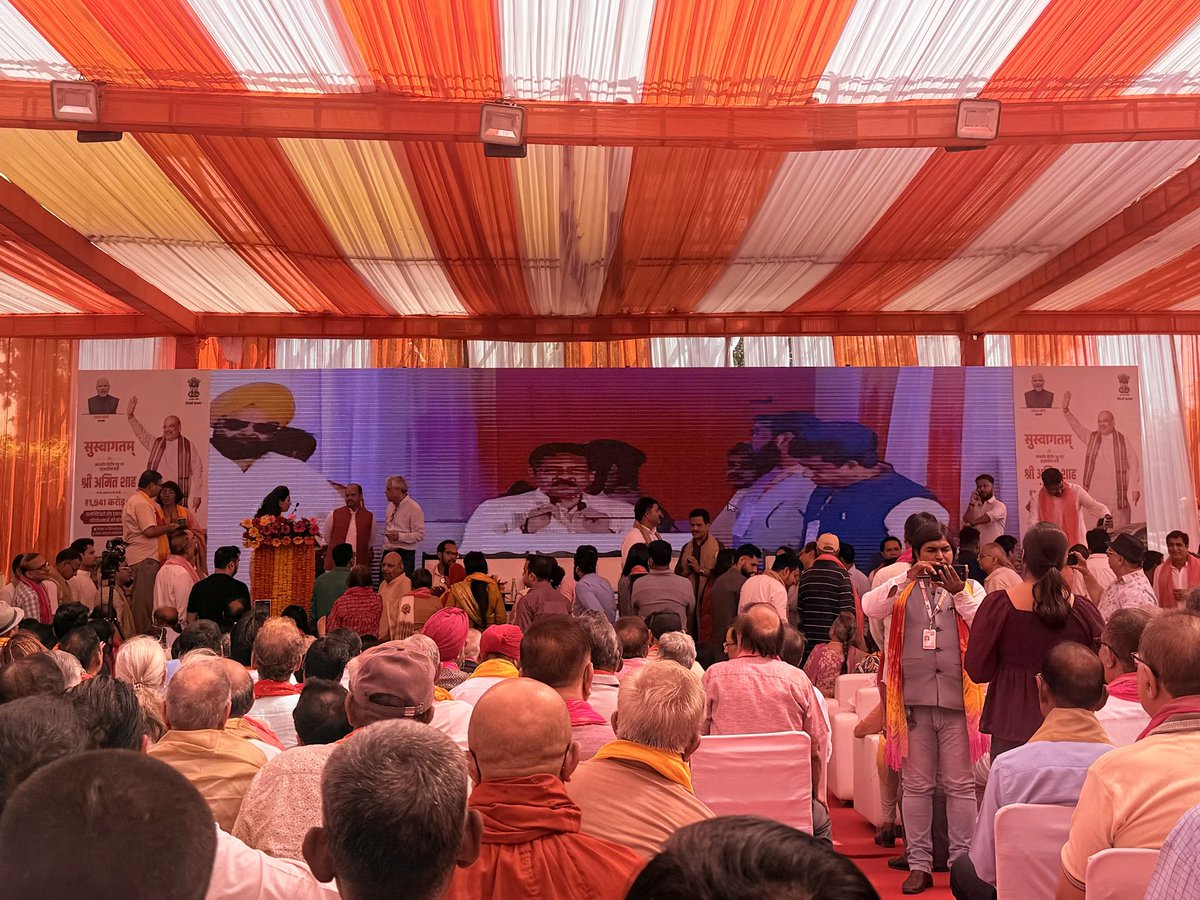 HarshDahiya's tweet photo. A significant milestone for Greater Kailash! Today, I joined the Foundation Laying Ceremony of the Savitri Cinema Junction Flyover, with Hon’ble Union Home Minister Shri @AmitShah ji joining via video conferencing from Sarai Kale Khan, where he also inaugurated the Barapullah Phase III Elevated Corridor and Mukarba Chowk Underpass. 

These ₹1,941 crore infrastructure projects across Delhi reflect the commitment of Hon’ble PM Shri @narendramodi ji and Delhi CM Smt. @gupta_rekha ji towards a better-connected Delhi.

My sincere gratitude to our Hon’ble MP Ms. @BansuriSwaraj didi ji and our Hon’ble MLA Smt. @shikharaibjp ji for their crucial intervention in securing approval for this much-needed flyover, which will ease congestion for GK-I and GK-II residents.

It is heartening to see Greater Kailash finally receive the attention it deserves, with better roads, improved and modern infrastructure, and relief from waterlogging under the leadership of our Hon’ble MP Ms. @BansuriSwaraj didi ji and our Hon’ble MLA Smt. @shikharaibjp ji, backed by the double-engine @BJP4India government.

The double-engine BJP government continues to turn development commitments into reality. 🙏🏻 🇮🇳