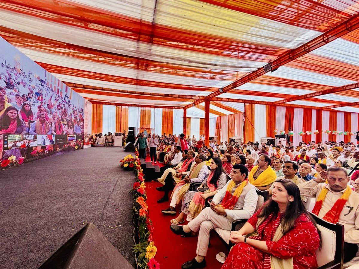 HarshDahiya's tweet photo. A significant milestone for Greater Kailash! Today, I joined the Foundation Laying Ceremony of the Savitri Cinema Junction Flyover, with Hon’ble Union Home Minister Shri @AmitShah ji joining via video conferencing from Sarai Kale Khan, where he also inaugurated the Barapullah Phase III Elevated Corridor and Mukarba Chowk Underpass. 

These ₹1,941 crore infrastructure projects across Delhi reflect the commitment of Hon’ble PM Shri @narendramodi ji and Delhi CM Smt. @gupta_rekha ji towards a better-connected Delhi.

My sincere gratitude to our Hon’ble MP Ms. @BansuriSwaraj didi ji and our Hon’ble MLA Smt. @shikharaibjp ji for their crucial intervention in securing approval for this much-needed flyover, which will ease congestion for GK-I and GK-II residents.

It is heartening to see Greater Kailash finally receive the attention it deserves, with better roads, improved and modern infrastructure, and relief from waterlogging under the leadership of our Hon’ble MP Ms. @BansuriSwaraj didi ji and our Hon’ble MLA Smt. @shikharaibjp ji, backed by the double-engine @BJP4India government.

The double-engine BJP government continues to turn development commitments into reality. 🙏🏻 🇮🇳