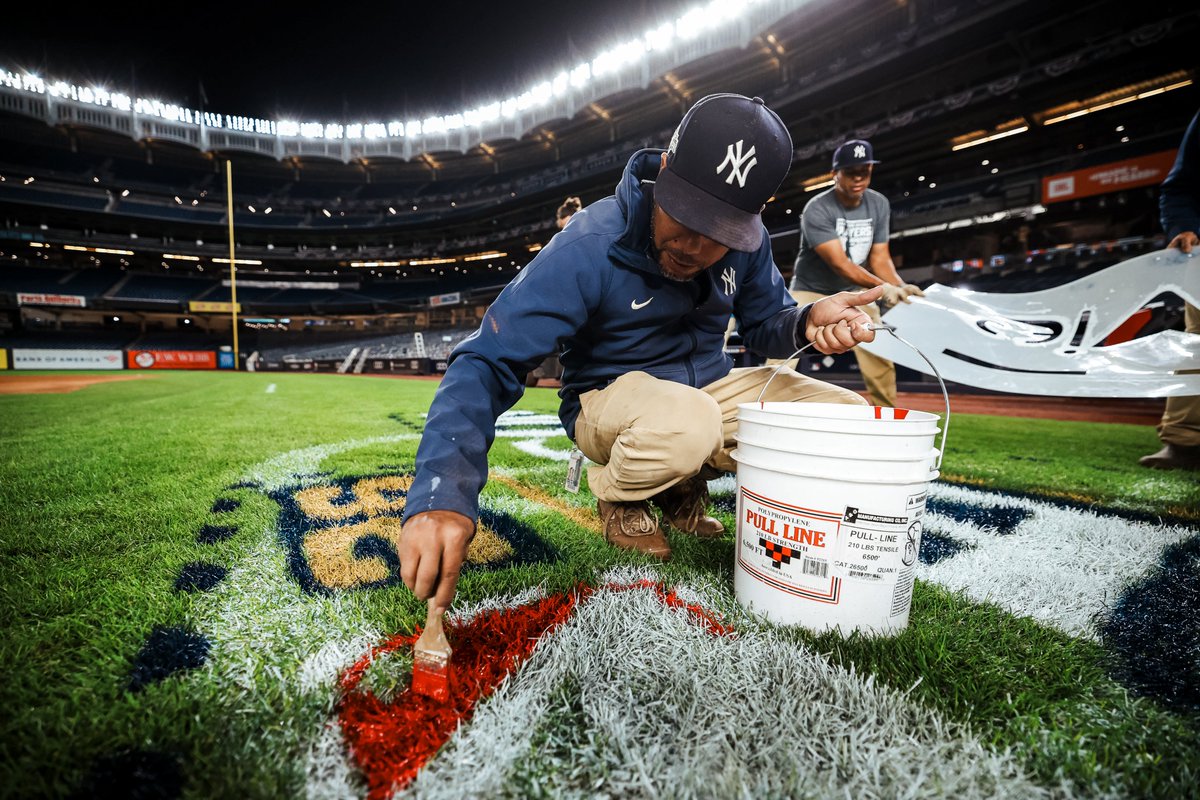Yankees's tweet photo. The Stage is Set. 

#RepBX https://t.co/HylP4am0v4