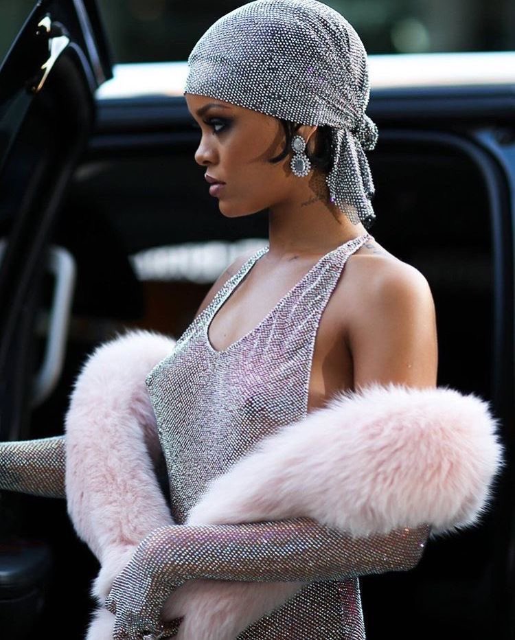 cantleavethegc's tweet photo. Now RIH is the REAL fashion girl. https://t.co/YMk9Liav73