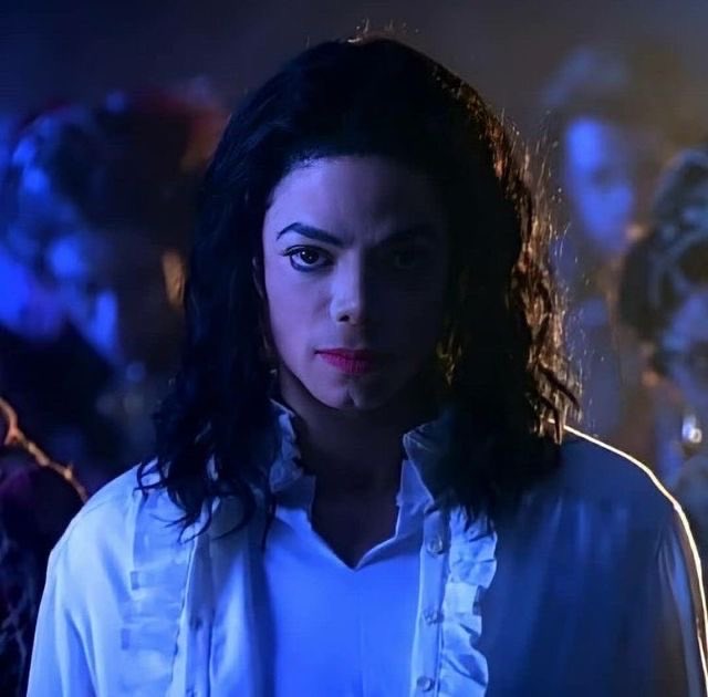 tafkaay's tweet photo. @michaeljackson @cris_rys7 Ghosts is top visuals 
But the unreleased short films would’ve blown our minds: unbreakable, butterflies, threatened were already scripted in Michael Jackson’s mind to an unprecedented level of world building https://t.co/V3Ux0nRZvq