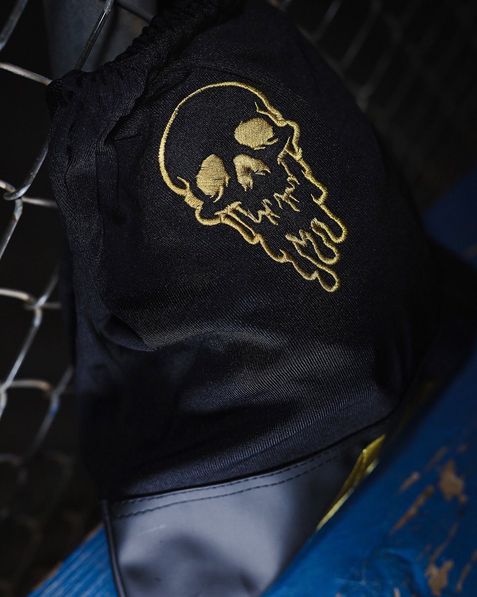 44ProCustom's tweet photo. Introducing the Jacob Misiorowski Limited Edition Pro Model ACX - an exact replica of the glove Miz takes to the mound.

Built on our Elite Series platform - each glove comes with an oversized Leather Melted Skull Placard signed by Miz himself.

Only 105 individually numbered gloves available.

When they’re gone, they’re gone.

🔗 https://t.co/DHSZ5ZMYYB