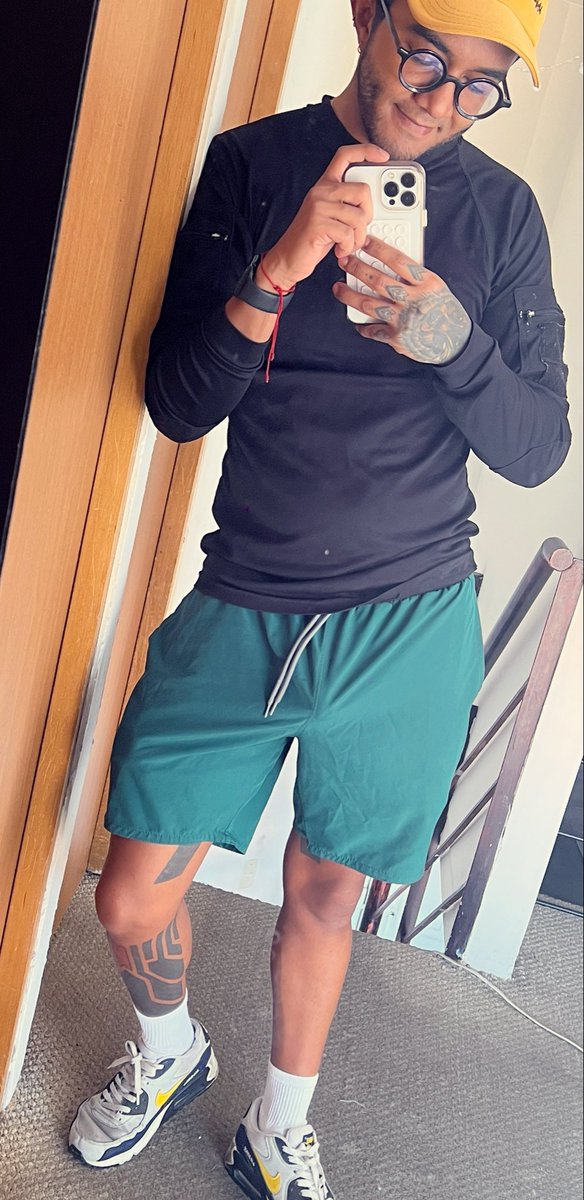 _by_sam_'s tweet photo. Se juega bonito en la mañana! ☀️🐶🎾 https://t.co/PPEotkUldU
