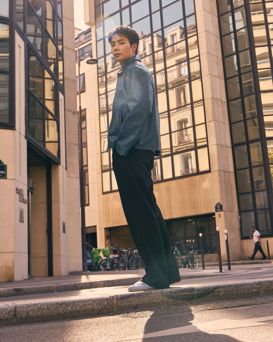 mintmag_th's tweet photo. เท่ไม่มีหยุด! เสิร์ฟความหล่อชัดๆ ของหนุ่ม #ซีพฤกษ์ ที่มาร่วมชมพรีเซนเทชั่น SANDRO นำเสนอ Spring/Summer 2027 ที่จัดขึ้นในวันนี้ ณ กรุงปารีส ฝรั่งเศส โดยหนุ่ม ‘ซี‘ ยังมาในลุคใหม่เรียบหรูโทนสีโดดเด่นสไตล์ปารีเซียง 💚

ZEE PRUK PFW 2027
#SANDROxZEEPRUK
#Sandro #SandroParis
#ZeePruk
#MintNews