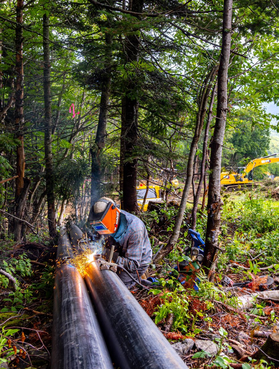 KillingtonMtn's tweet photo. This summer, our snowmaking team finished replacing more than 40-year-old air and water pipe on Wildfire. We increased snowmaking coverage from 30 to 50 hydrant sets, which is expected to cut the time needed to open the trail nearly in half, to 2–4 days of snowmaking.
#bethebeast https://t.co/CnPKD7xElK