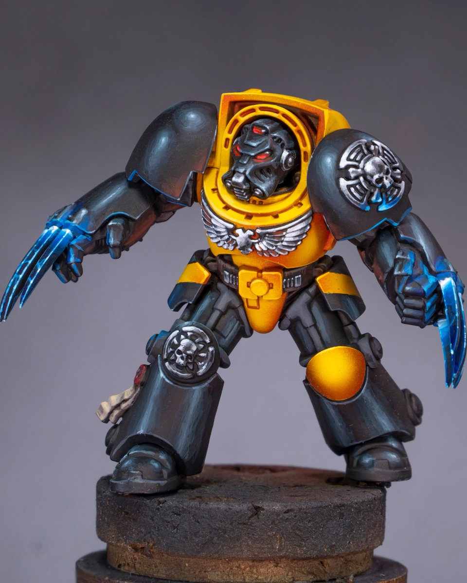 theminiaturista's tweet photo. Scytes of the Emperor work in progress! Now i must to figure out what is the best base for him. I was not sure about the claws but i think they look good
.
.
#warhammer40k #gamesworkshop #warhammer #paintingwarhammer #warhammercommunity https://t.co/Tj7zJ9TbbG