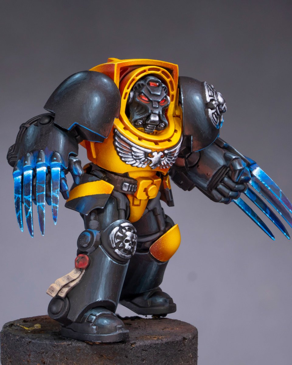 theminiaturista's tweet photo. Scytes of the Emperor work in progress! Now i must to figure out what is the best base for him. I was not sure about the claws but i think they look good
.
.
#warhammer40k #gamesworkshop #warhammer #paintingwarhammer #warhammercommunity https://t.co/Tj7zJ9TbbG
