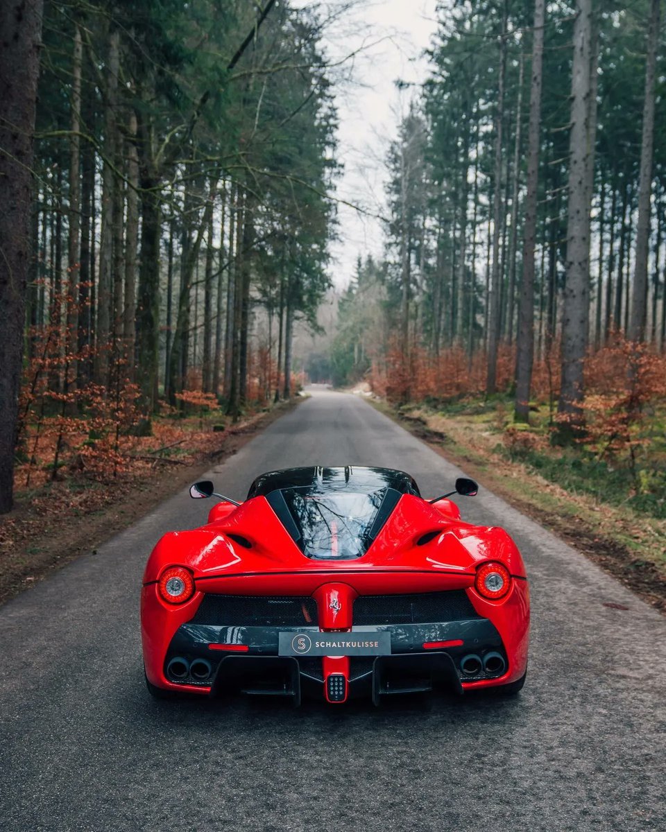 ApexDistrictX's tweet photo. • Ferrari LaFerrari https://t.co/wzrfzQwdES
