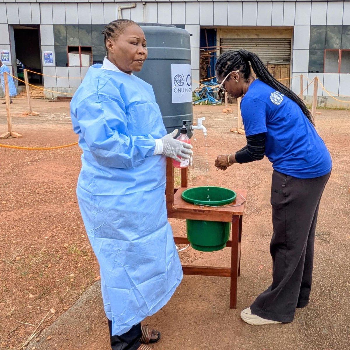 OMSRDCONGO's tweet photo. En visite dans le #Haut_Uélé, @MR_Belizaire, Directrice des urgences de @OMS_Afrique, a échangé avec les autorités, les équipes de réponse et les partenaires mobilisés contre le virus #Bundibugyo. Pour réaffirmer l'engagement de l'OMS aux côtés du Gouvernement et des communautés. https://t.co/PEblrlZ4yM