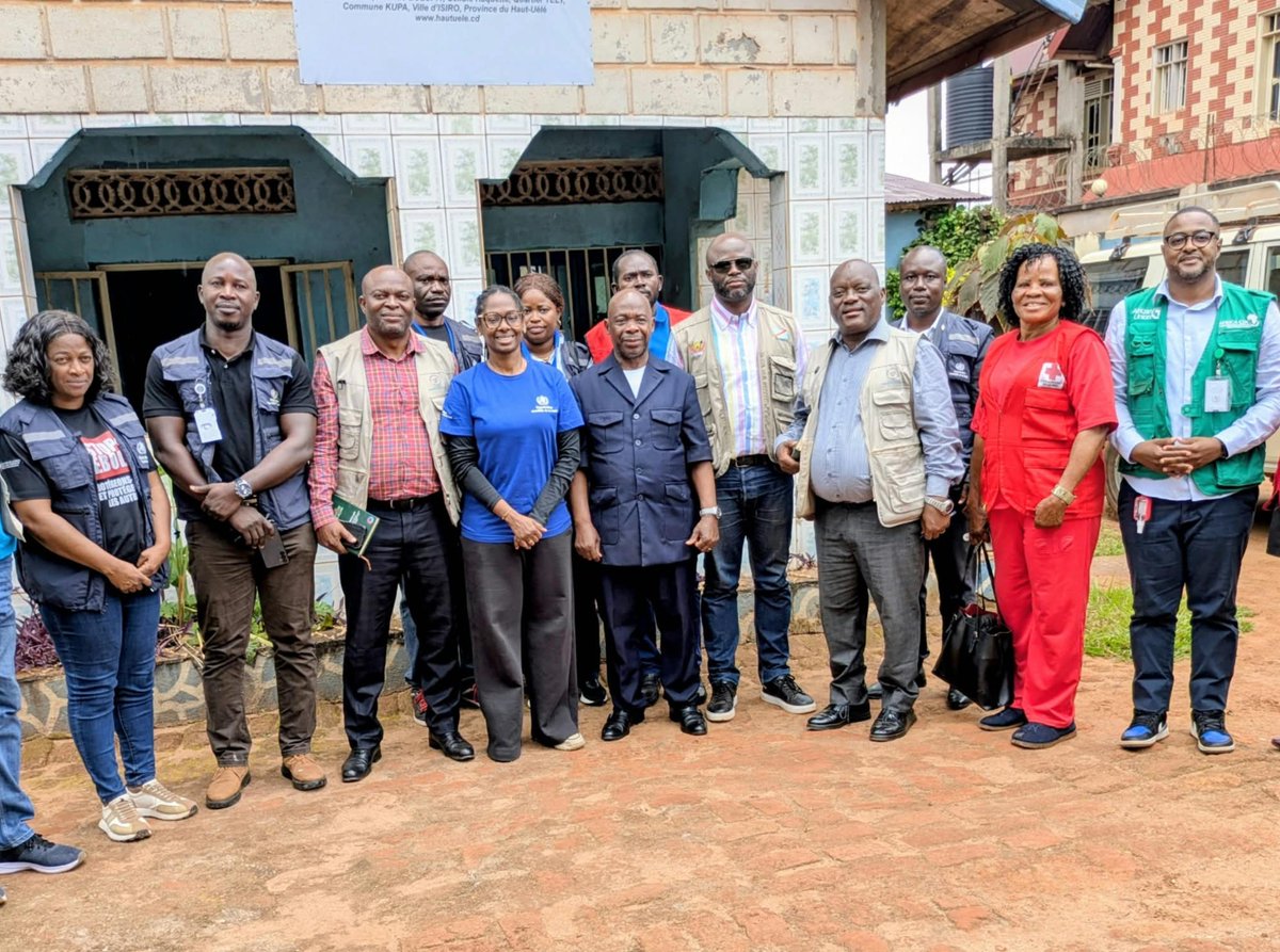 OMSRDCONGO's tweet photo. En visite dans le #Haut_Uélé, @MR_Belizaire, Directrice des urgences de @OMS_Afrique, a échangé avec les autorités, les équipes de réponse et les partenaires mobilisés contre le virus #Bundibugyo. Pour réaffirmer l'engagement de l'OMS aux côtés du Gouvernement et des communautés. https://t.co/PEblrlZ4yM