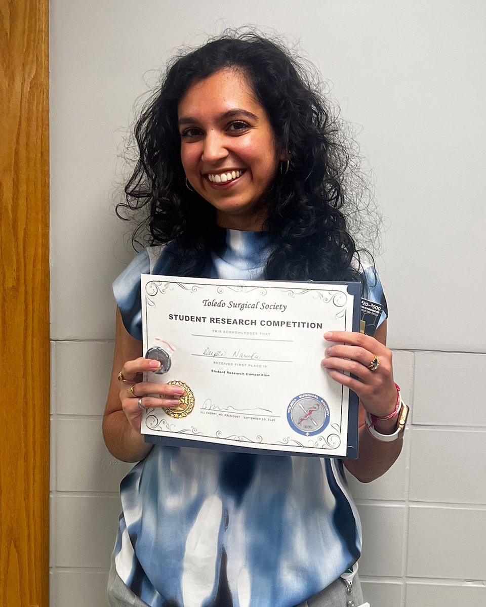 UToledoMed's tweet photo. Third-year medical student Deepti Naruka recently competed at the Toledo Surgical Society Student Research Competition.
She won first place in the General Surgery category with a $250 prize and was prepared under the mentorship of Dr. Justin Hsu in the Department of Surgery. https://t.co/Dzp5smY5tW