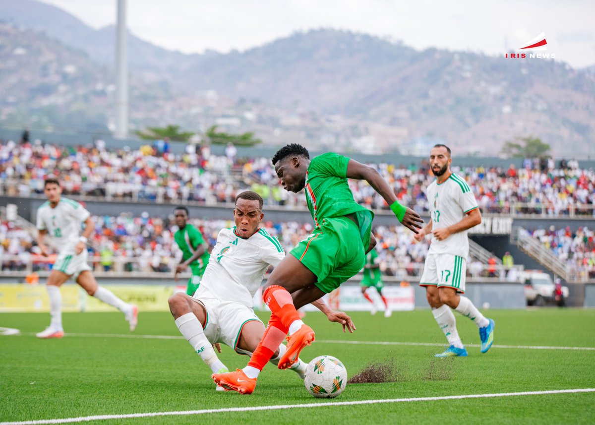 IrisNews_'s tweet photo. ⚽ #BURALG | L'Algérie a fini par décrocher un seul point à Bujumbura, après son match nul 2-2 face au #Burundi.

Le classement au sein du groupe I après 2 journées :

1. Algérie 🇩🇿 4 Pts
2. Togo 🇹🇬 3 Pts (-1)
3. Burundi 🇧🇮 1 Pt
4. Zambie 🇿🇲 0 Pt (-1)

 Zambie 🇿🇲 vs 🇹🇬 Togo en cours depuis 18h00

#AFCON2027Q #Intamba