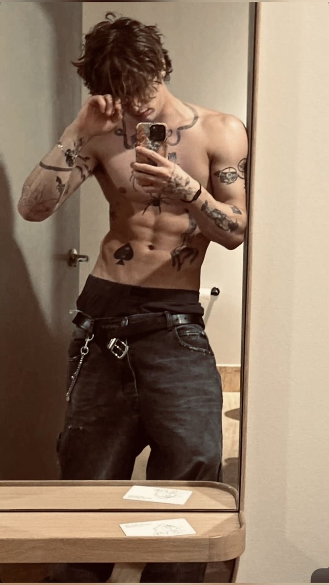 freeusecast's tweet photo. 𝐉𝐚𝐱𝐨𝐧 𝐇𝐚𝐜𝐤𝐞𝐫 

𝐀𝐠𝐞: 𝟐𝟒

𝐏𝐨𝐬𝐢𝐭𝐢𝐨𝐧: 𝐒𝐰𝐢𝐭𝐜𝐡 (𝐍𝐨 𝐋𝐞𝐚𝐧) 

──── ୨୧ ──── https://t.co/3j3PRdCjB9