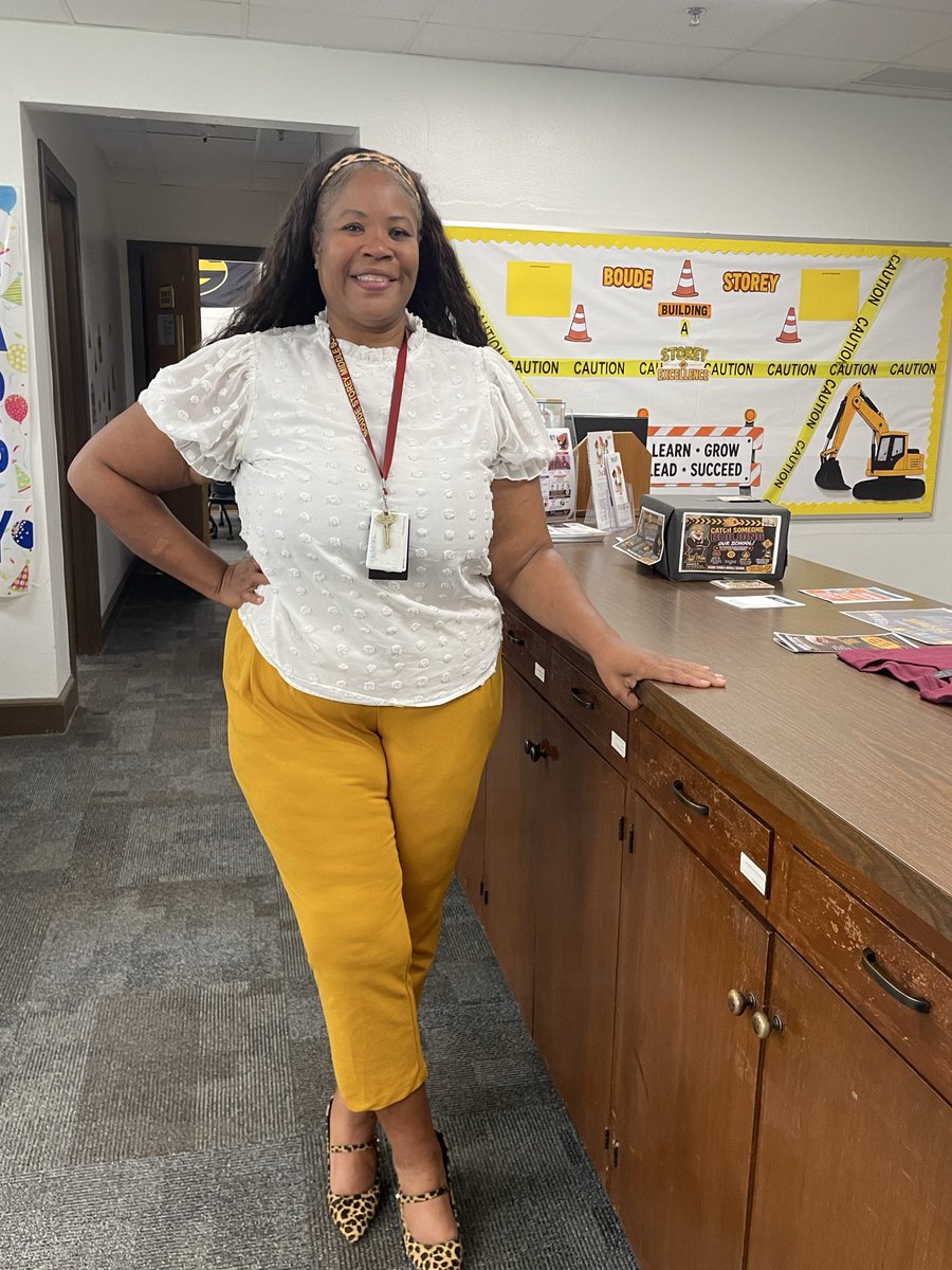 BStoreyMS's tweet photo. Today, Eagles wore GOLD in solidarity with people across the country in the fight against childhood cancer. ๐๐๏ธ
#TeamIzzy #ChildhoodCancerAwareness #GoGold #BuildingaStoreyofExcellence๐ฆ
#FightChildhoodCancer https://t.co/B1k5RsE1mJ