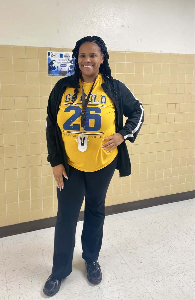 BStoreyMS's tweet photo. Today, Eagles wore GOLD in solidarity with people across the country in the fight against childhood cancer. ๐๐๏ธ
#TeamIzzy #ChildhoodCancerAwareness #GoGold #BuildingaStoreyofExcellence๐ฆ
#FightChildhoodCancer https://t.co/B1k5RsE1mJ