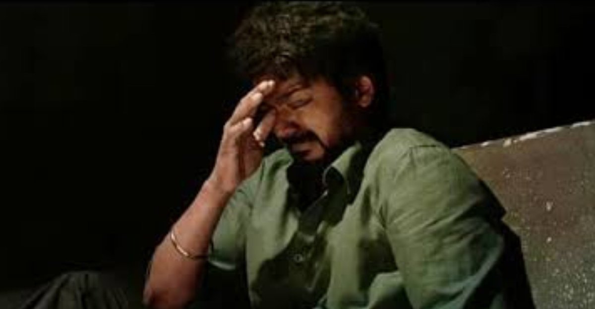 abeee025's tweet photo. Literally teared up when Subbu came to see Karthis Mom in the subway and it broke me when she said "Amma te vandhruklamle" 😭😭

#Dorothy https://t.co/jql2futnic