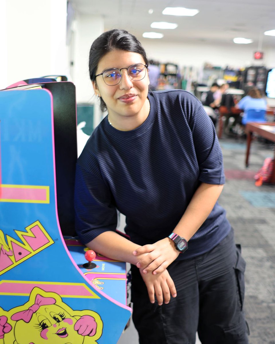 utalibraries's tweet photo. A student job can become so much more.

Bianca Gonzalez came to the Basement looking for a place to connect. Nearly three years later, she’s taking new skills, friendships and confidence into her next chapter with UTA Facilities and Maintenance.

Read her story: https://t.co/J32GZyDZlG