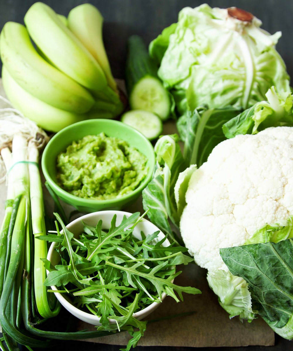 JoaneAttwofu3's tweet photo. Compra rápida: zanahorias frescas, aceite de oliva virgen extra y espinacas tiernas todo para ensaladas saludables de hoy! https://t.co/r3JmtteM02
