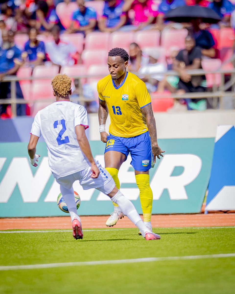 FERWAFA's tweet photo. HALF-TIME PICTORIAL

🇨🇻 Cape Verde 1–1 Rwanda 🇷🇼

All square at the break. The fight continues.

#TuriAmavubi💪🏿

🇷🇼🇷🇼🇷🇼🇷🇼 https://t.co/z4g2L59enU