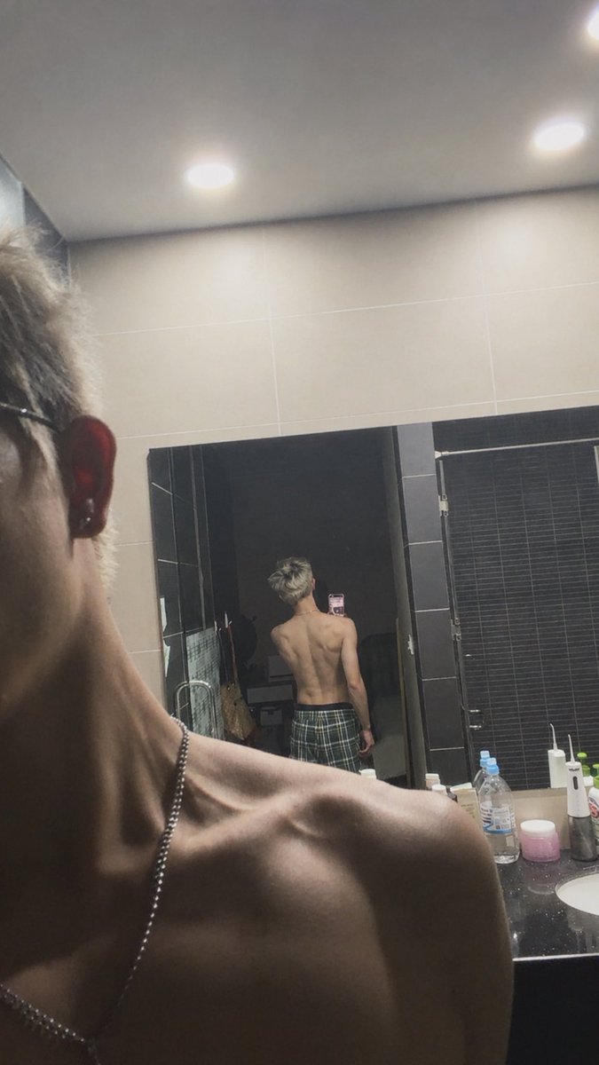 kehuydiettinh's tweet photo. ờ https://t.co/MSMcLbztol