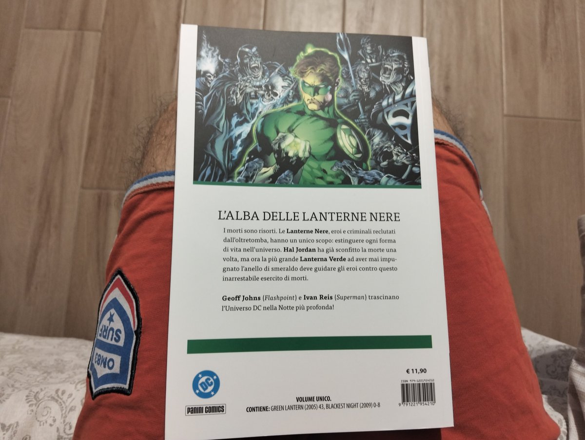 davide40437435's tweet photo. Lanterna Verde la notte più profonda 🤩 https://t.co/I0EdAqTiew