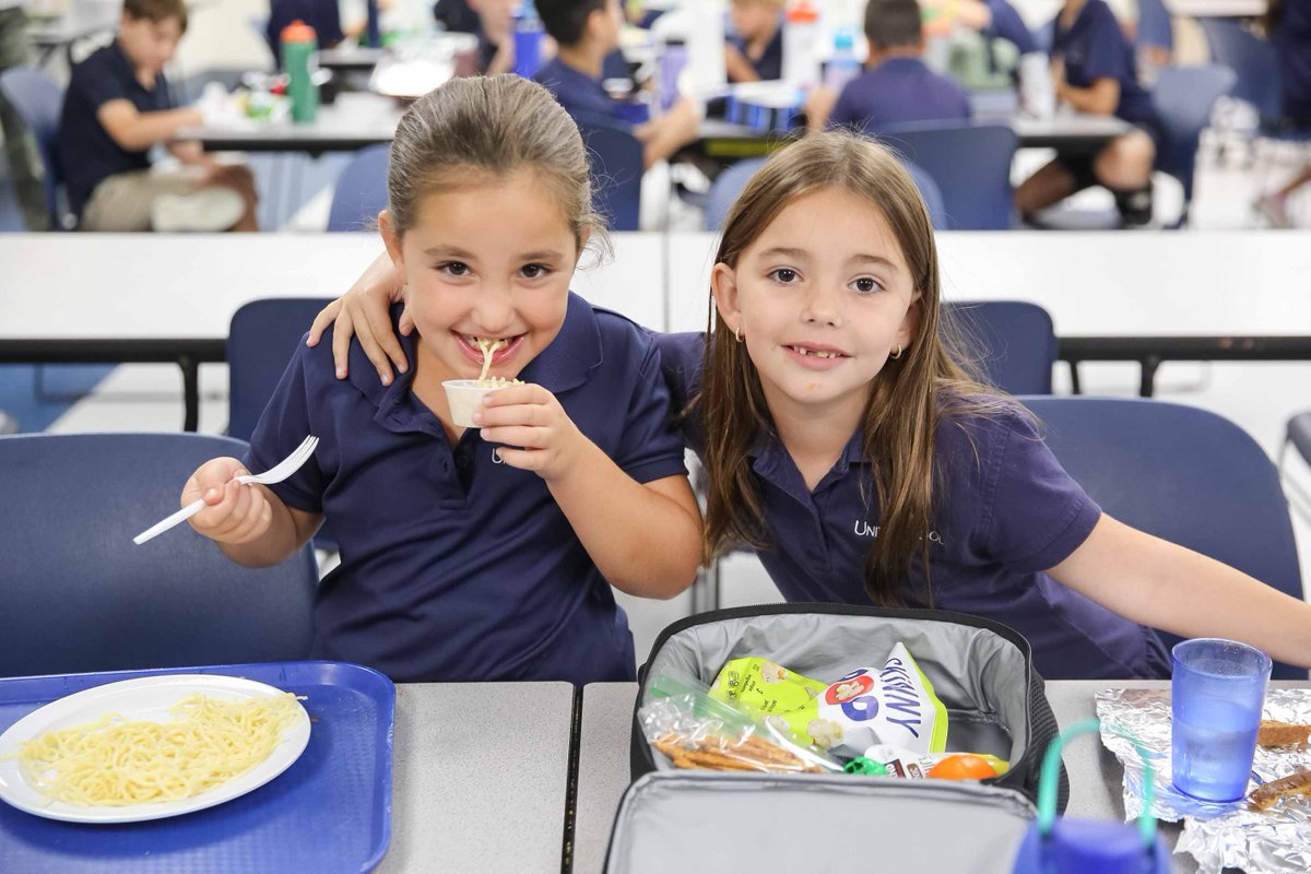 UnitySchoolFL's tweet photo. 🍜 Zest and our Unity School Kitchen team hosted a live cooking exhibition today! Our students had a blast watching, getting hands-on with the preparation, and tasting a delicious Ramen Carbonara bowl, an amazing Italian-Japanese fusion! 🧑‍🍳💙🧡

#UnitySchoolFL #DelrayBeach https://t.co/rbz4Ol6WU7