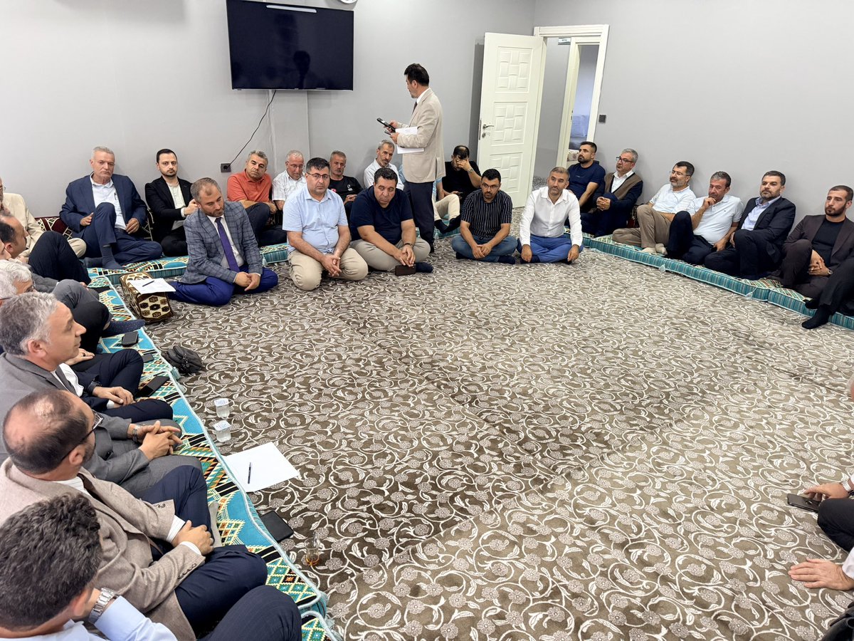 ADIYAMANEDP's tweet photo. Eğitime Destek Platformu olarak gerçekleştirdiğimiz Eylül  ayı toplantımıza teşrif ederek bizleri onurlandıran Kahta Belediye Başkanı Mehmet Can Hallaç, İl Müftüsü Dr. Mehmet Reşat Şavlı katılımlarıyla kıymetli kurum müdürlerimize ve değerli STK başkanlarımıza teşekkür ederiz. https://t.co/COzi4X5vmA