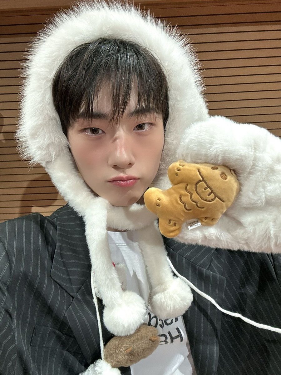 dailychoijiung's tweet photo. https://t.co/IIYBO8WgnN