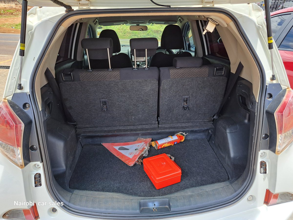 MackenzieAlesk's tweet photo. Toyota  ractis  // 2016 model // 1500cc  

Multifunctional steering  // Keyless ignition  // Winker side mirrors  // neat dark interior  // accident free  // buy and drive car 

Asking Price  1,280,000ksh negotiable upon viewing 
Trade-in accepted  
Contact Alex 0704-342252 

#toyota #toyotaractis #nairobicarsale #carsonsalekenya