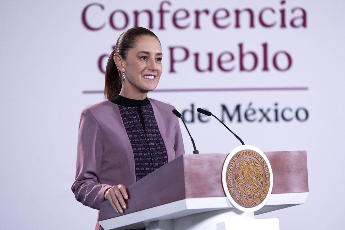 daniel_ser's tweet photo. Hoy, en su conferencia matutina, nuestra Presidenta, la Dra. @Claudiashein, dio a conocer avances en materia de salud: 33 nuevos hospitales durante los primeros dos años de administración, una inversión de 23 mil 799 millones de pesos y mil 535 nuevas camas hospitalarias. Además, se informó sobre la contratación de más de 49 mil profesionales de la salud para fortalecer la atención pública.👩🏻‍⚕️🏥

Hoy se fortalece la salud pública, lo que se traduce en mayores oportunidades de atención para millones de familias y en avanzar hacia un sistema donde la salud sea un derecho y no un privilegio.✅

En Cuautitlán Izcalli también hacemos nuestra parte. Con las Clínicas “Tu Derecho a la Salud”, hasta el mes de agosto se han brindado 35,758 consultas, estudios y servicios médicos gratuitos.💳

Seguiremos trabajando para que el derecho a la salud se viva todos los días y cada vez más cerca de las familias izcallenses.🧑‍🧑‍🧒‍🧒🩺

#ConferenciaCS #Salud #Avances #Atención