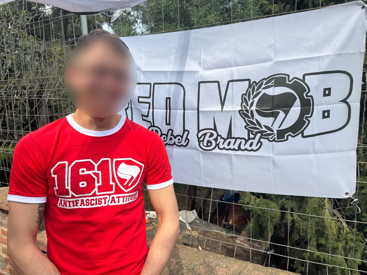 RedMobRB's tweet photo. 💥 WHILE STOCKS LAST 💥 
M(2), L(3) &amp; XL(4)
Price: 12€

💥 ÚLTIMAS UNIDADES 💥
 M(2), L(3) &amp; XL(4)
Precio: 12€

#antifa #161crew #antifascism #antifascistaction #fcknzs #antifascist https://t.co/n8xDfZExv2