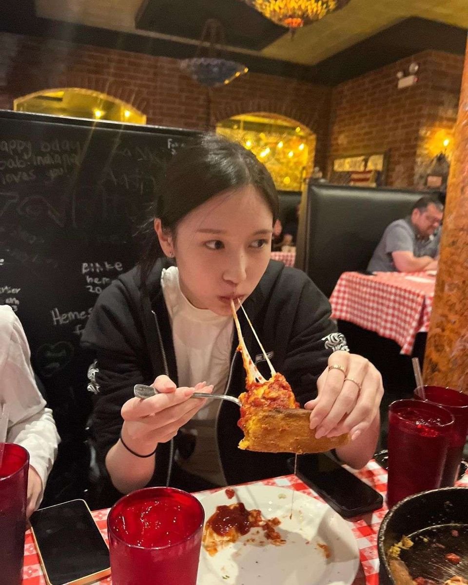 twicemyoi's tweet photo. By evening, I had made my way to a pan of pizza, warm and indulgent enough to make the day feel perfectly complete. 

Sometimes, a day doesn't need to be extraordinary to be well spent. https://t.co/9dbDbHUzxb