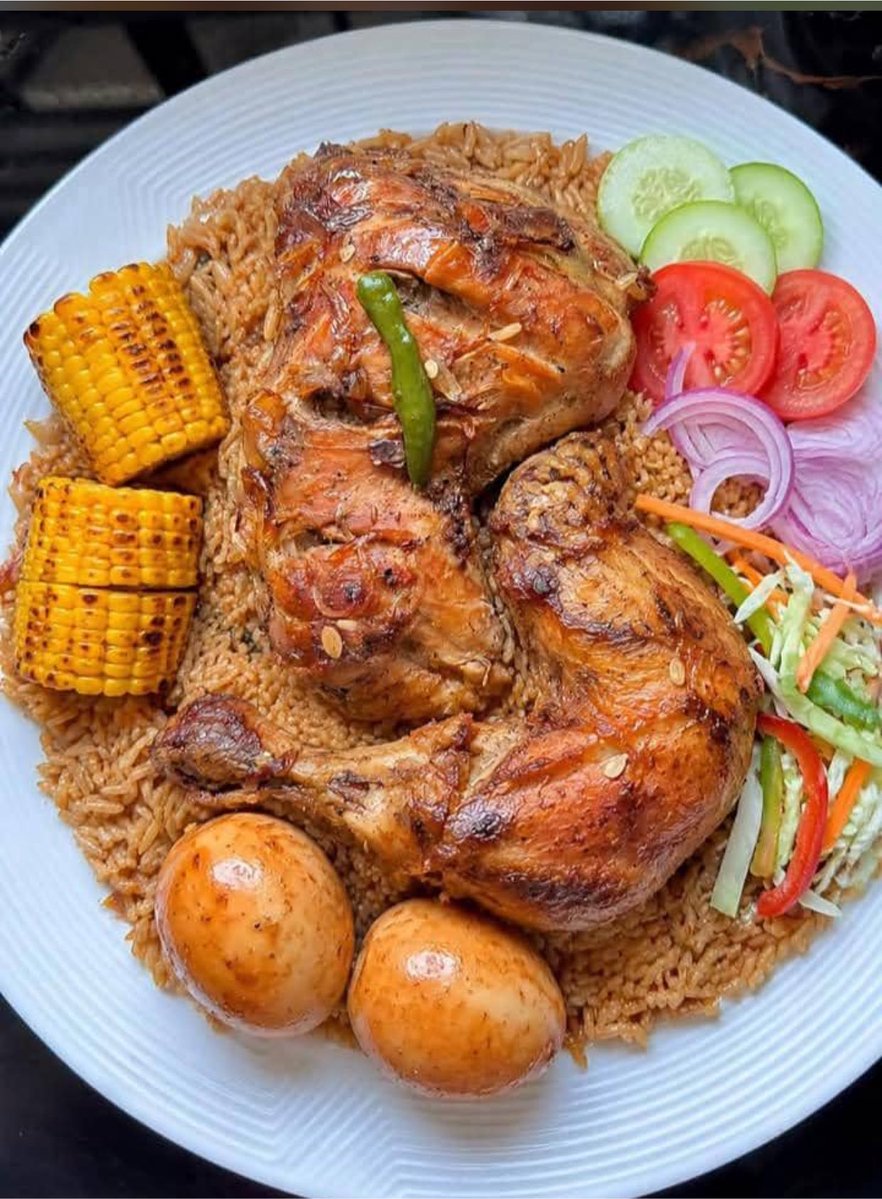 faitheniola93's tweet photo. Fried rice or jollof rice 🍚 https://t.co/GGVFYEZ9a6