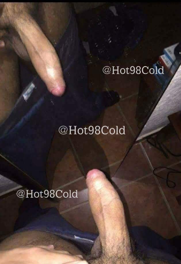 Hot98Cold's tweet photo. @PlacerParaTodos Quien gusta de mi vergota? https://t.co/8PqO11cODQ