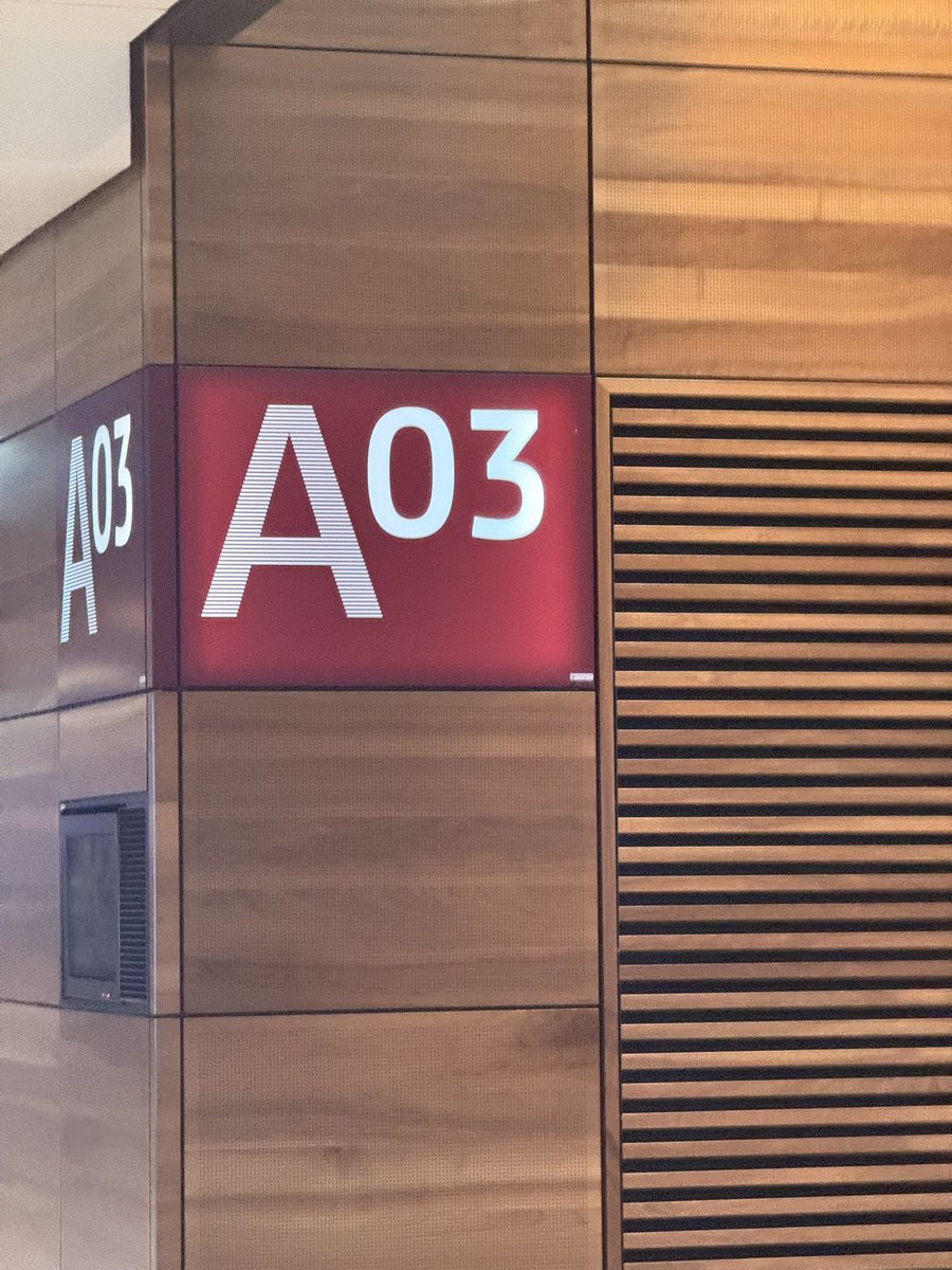 vithewise's tweet photo. man this airport looks awfully familiar https://t.co/SNlBAQReGA