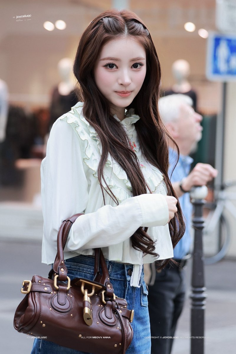 annarated's tweet photo. THE PRETTIEST GIRL https://t.co/6fy6sgZGan