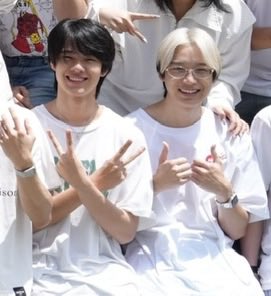 mamohyung's tweet photo. น้องยิ้มหวานกับพี่ยิ้มหวาน 😌😁 https://t.co/AMkXwc9vWv