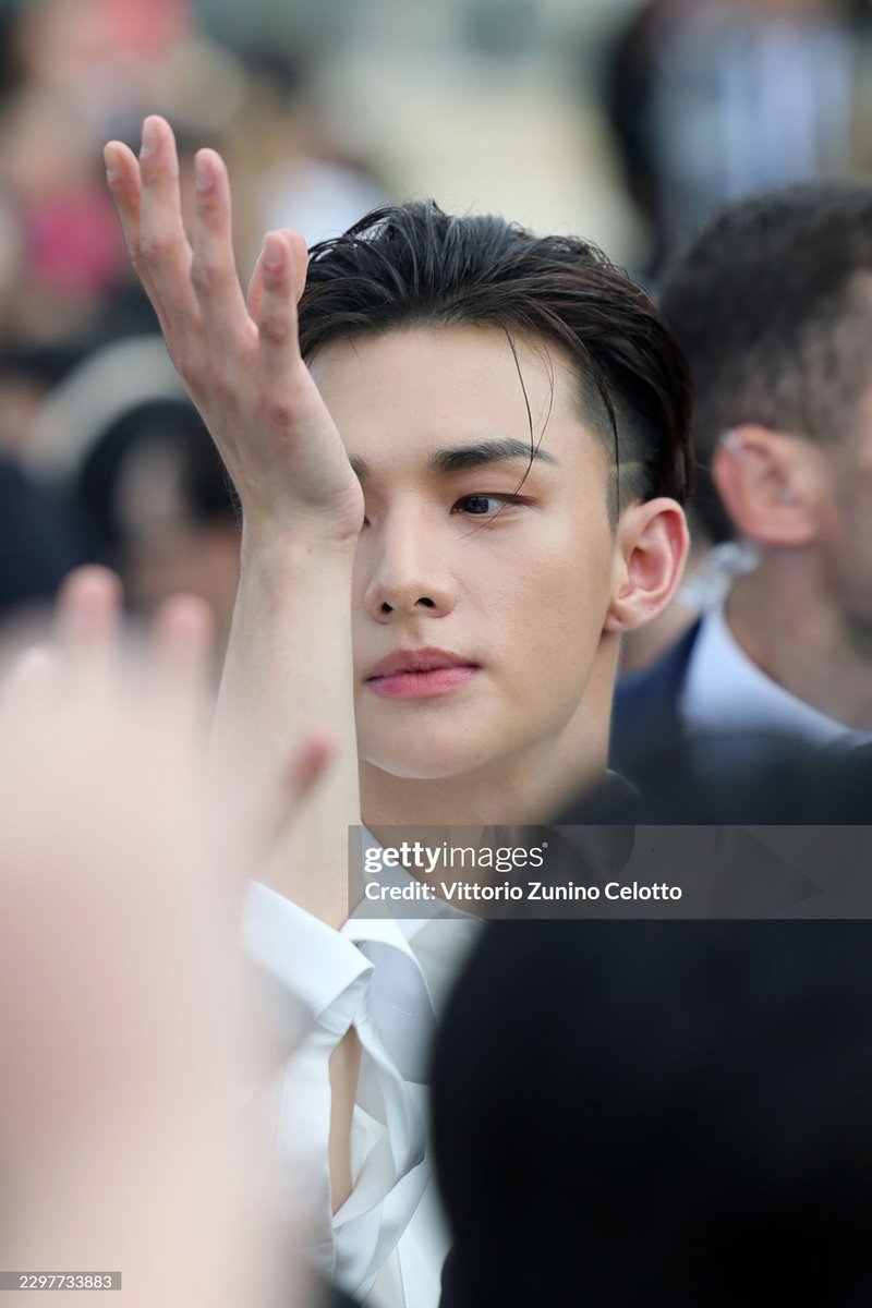CB97kiowo's tweet photo. Hyunjin luciendo impecable para Getty Images https://t.co/Y3nvMJy9lG