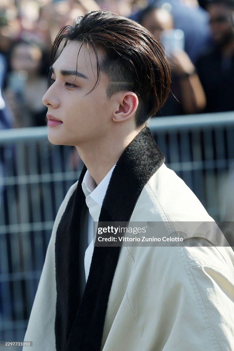 CB97kiowo's tweet photo. Hyunjin luciendo impecable para Getty Images https://t.co/Y3nvMJy9lG