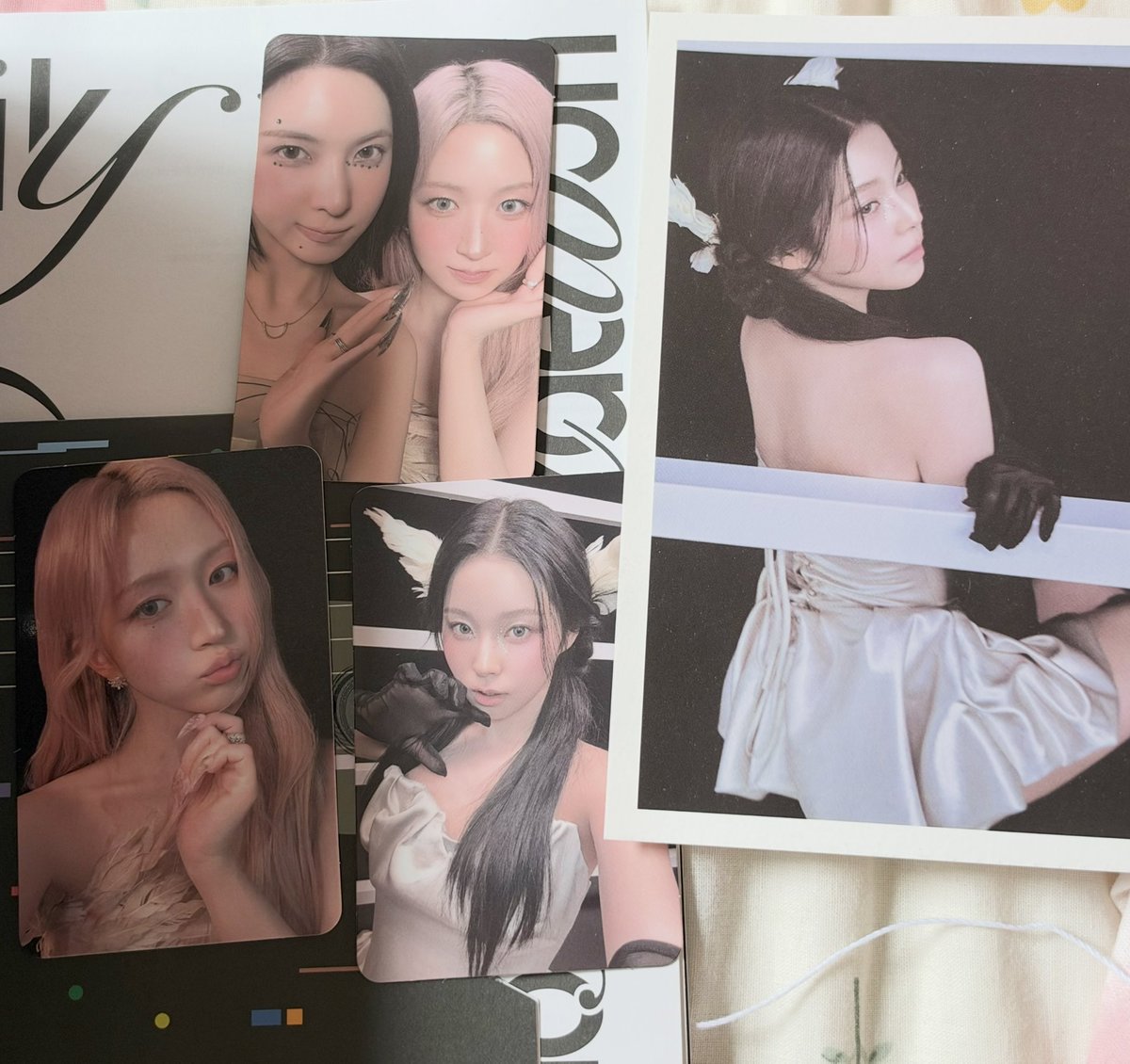 ozumito's tweet photo. mi primer album de nmixx :-] https://t.co/2h497bMnre