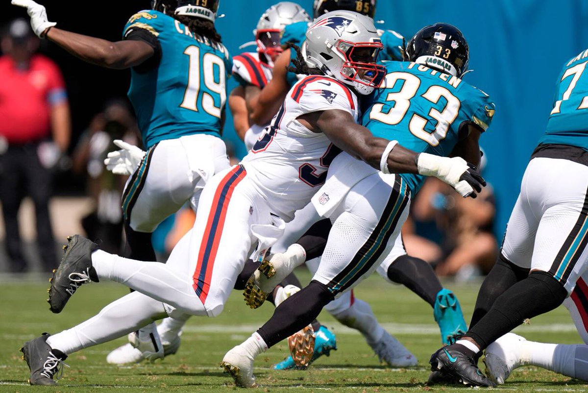 LosTalksPats's tweet photo. #Patriots OLB Gabe Jacas against the Jaguars (via PFF):

🔹30 Pass Rush Snaps
🔹1 Sack
🔹1 QB Hit
🔹1 Hurry
🔹3 Total Pressures
🔹3 Defensive Stops
🔹5 Tackles
🔹10.3% Pass Rush Win Rate

Stacking solid performances. https://t.co/WzfGjRx1zh
