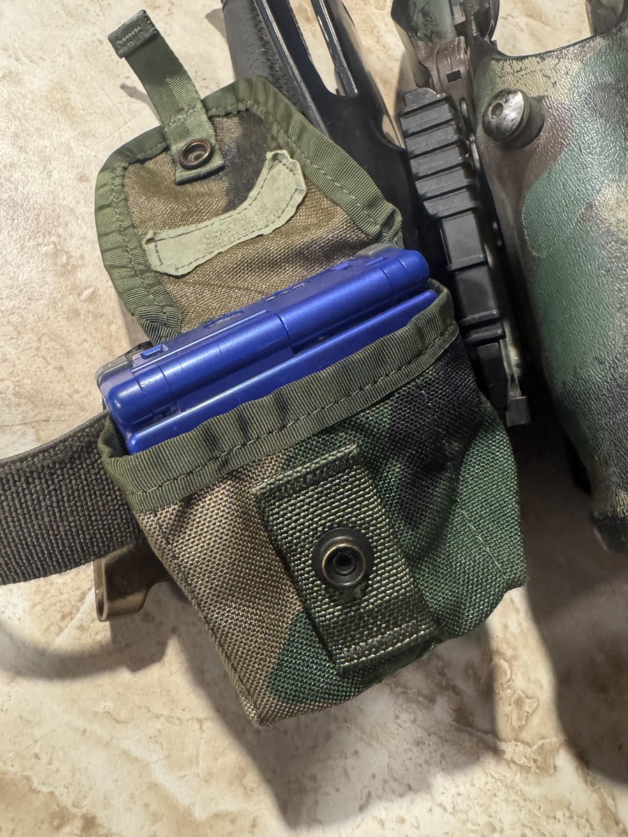 pnwguerrilla's tweet photo. DID YOU KNOW

A USArmy surplus Grenade pouch almost perfectly fits a Nintendo Gameboy SP?

Grenade pouches available in UCP and M81 woodland on my website! https://t.co/trgYw7AiNh
