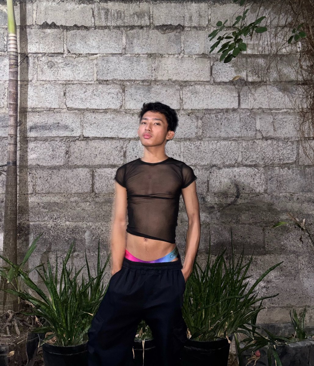 devidgardner's tweet photo. Runway nicole

#ad d @calvinklein, @tiktokshop (bag) https://t.co/D9tn10gYAC
